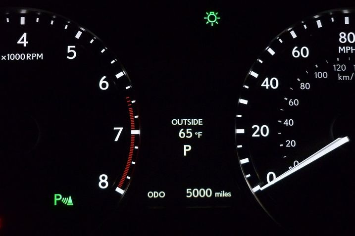 Lexus GS 350 F Sport 5k milestone.jpg